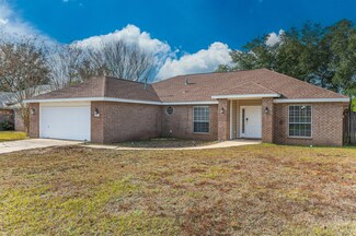 609 Risen Star Dr, Crestview, FL 32539