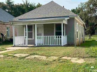 123 W 13th St, Junction City, KS 66441