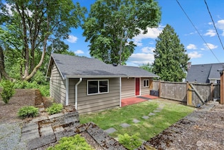 10012 15th Ave S, Seattle, WA 98168