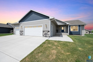525 Quartzite Ave, Tea, SD 57064