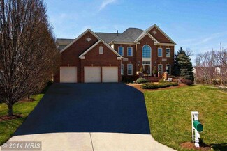 5413 Sherman Oaks Ct, Haymarket, VA 20169