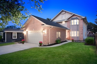 215 N Hager Ave, Barrington, IL 60010