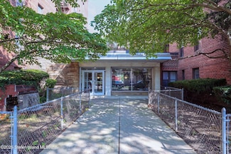 345 Webster Ave Unit 10, Brooklyn, NY 11230