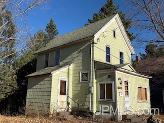 19336 W Edwards Ave, Houghton, MI 49931