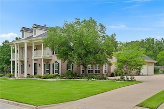 4304 Hyde Park Ln, Bryan, TX 77802