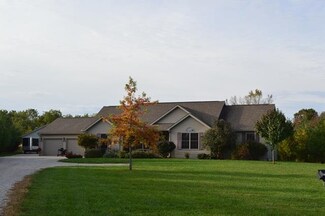 769 Seven Hills Rd, Metamora, IL 61548