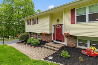 15 Birch Dr, Monroe, NY 10950