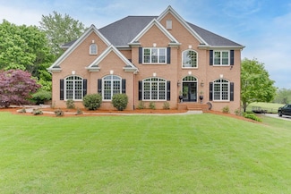 663 Gold Creek Dr, Dawsonville, GA 30534