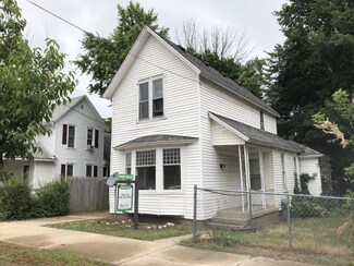 923 Douglas St NW, Grand Rapids, MI 49504