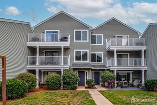 165 Essex Ave Unit 404, Metuchen, NJ 08840