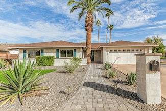 5935 S Lakeshore Dr, Tempe, AZ 85283