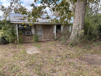 300 N Jackson St, Grove Hill, AL 36451