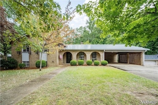 608 Innsbruck Ct, Northport, AL 35473