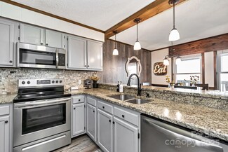 301 Pinnacle Inn Rd Unit 2210, Beech Mountain, NC 28604