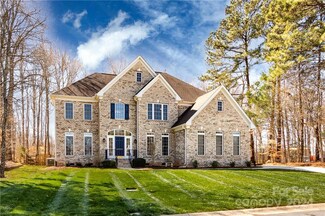 2703 Olympus Dr, Charlotte, NC 28214