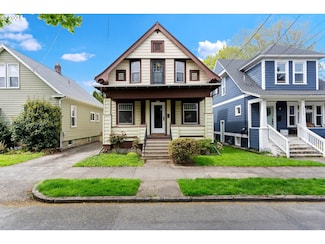 1229 SE 32nd Place, Portland, OR 97214