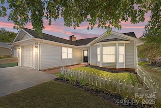 2912 Peachwood Ct, Fort Mill, SC 29715