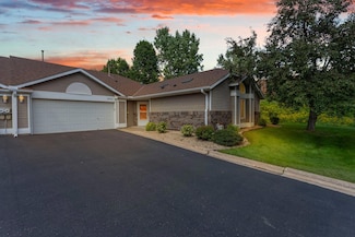 1900 Glenhaven Ln N, Brooklyn Park, MN 55443