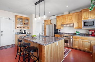 2517 Humboldt Ave S Unit 103, Minneapolis, MN 55405