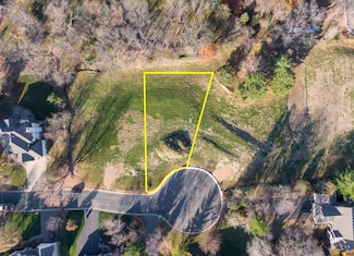 3961 White Oak Ln, Chanhassen, MN 55331