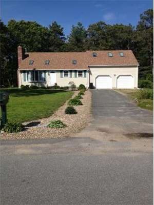139 Strawberry Ln, East Taunton, MA 02718