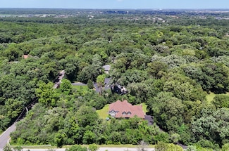8414 W 119th St, Palos Park, IL 60464