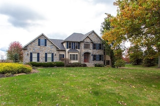6349 Manor Glen Dr, Medina, OH 44256