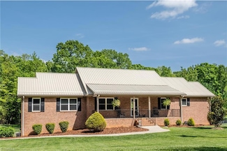 2021 Covington Rd, King, NC 27021