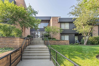 1255 N Sterling Ave Unit 201, Palatine, IL 60067