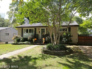 10304 Drumm Ave, Kensington, MD 20895