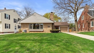 336 E Van Norman Ave, Milwaukee, WI 53207