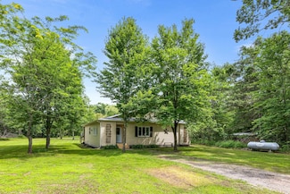 N5954 Parkway Rd, Pound, WI 54161