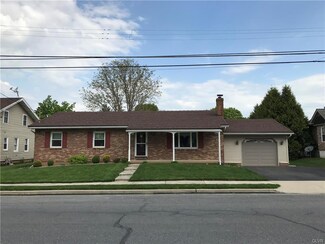 633 Broad St, Tatamy, PA 18085