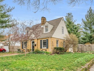 1110 W John St, Champaign, IL 61821