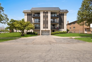 6950 W Forest Preserve Dr Unit 215, Harwood Heights, IL 60706