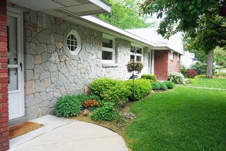 73 Elizabeth St, Gardner, MA 01440