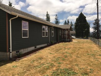 284 SE Elder St, Toledo, OR 97391