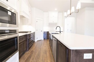 16413 Villa Valeria Way, Edmond, OK 73013