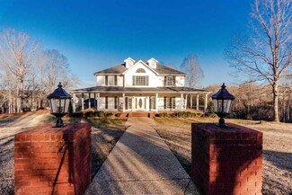 300 Cooper Ln, Hamilton, AL 35570