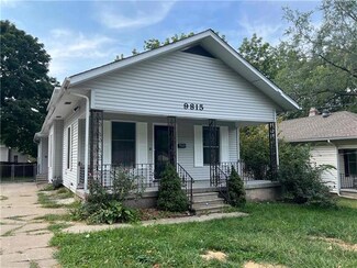 9815 E 9th St S, Independence, MO 64053