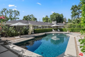 4658 Del Moreno Dr, Woodland Hills, CA 91364