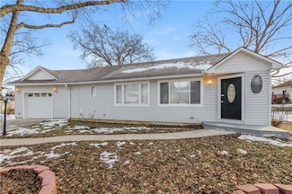 1507 Grand Ave, Leavenworth, KS 66048