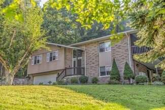 8 Maple Grove Rd, Hampden, MA 01036
