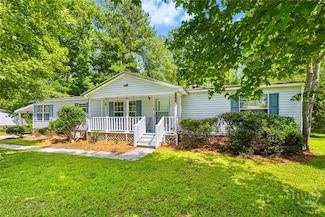 203 Shaw St, Rincon, GA 31326