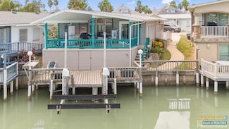 822 W Oyster Dr, Port Isabel, TX 78578