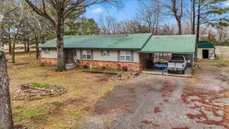 406 Poplar St, Wister, OK 74966