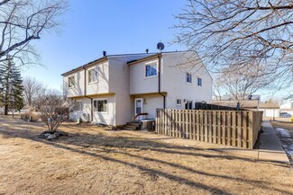1481 Woodview Ave E, Saint Paul, MN 55122
