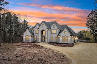 10031 N Range Line Rd, Mequon, WI 53092