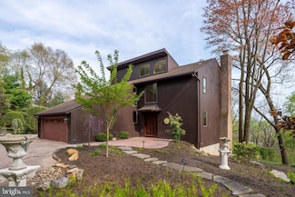 3446 Honeysuckle Rd, Bethlehem, PA 18015