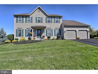 28 Horseshoe Dr, Morgantown, PA 19543